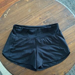 Lululemon Speed Up Mid-Rise Lined Short 4” Size 6